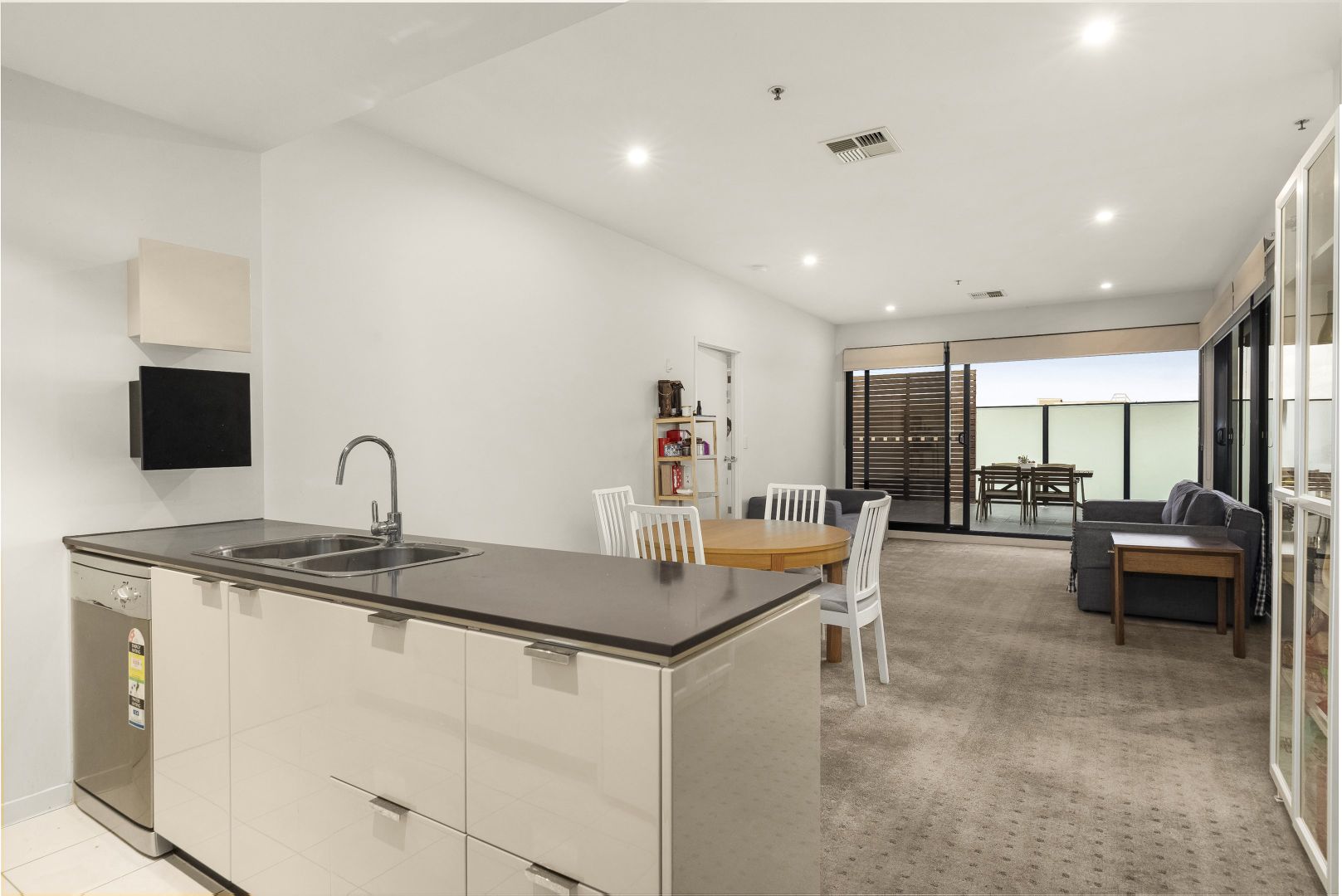 410/15-21 Harrow Street, Box Hill VIC 3128, Image 2