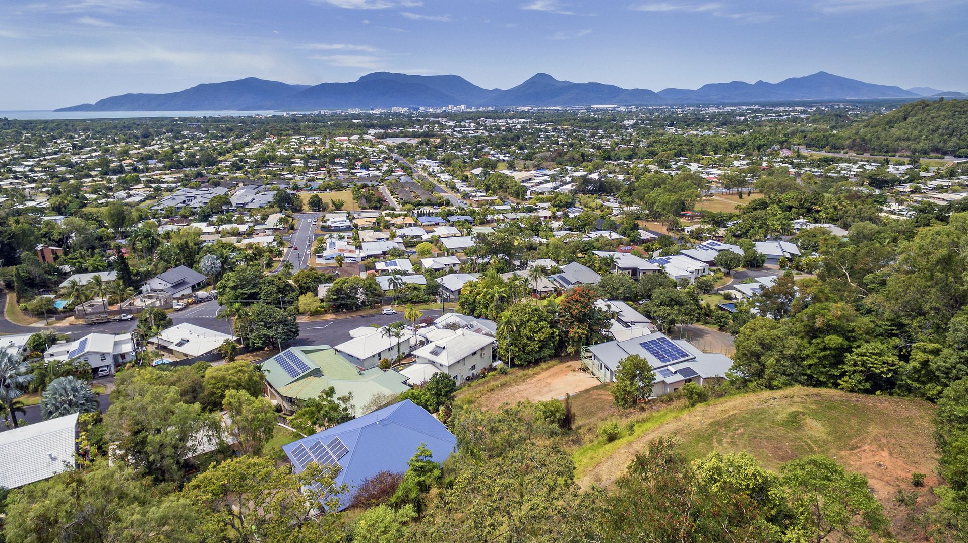 7 Knowles Street, Whitfield QLD 4870, Image 1