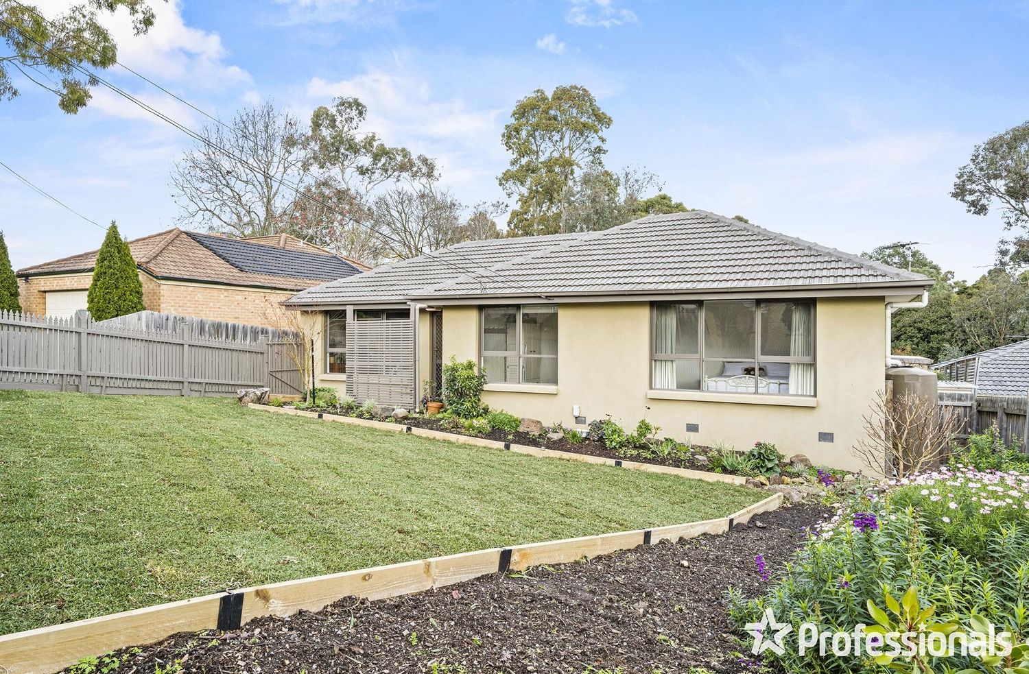 3 bedrooms House in 7 MacMillan Street MOOROOLBARK VIC, 3138