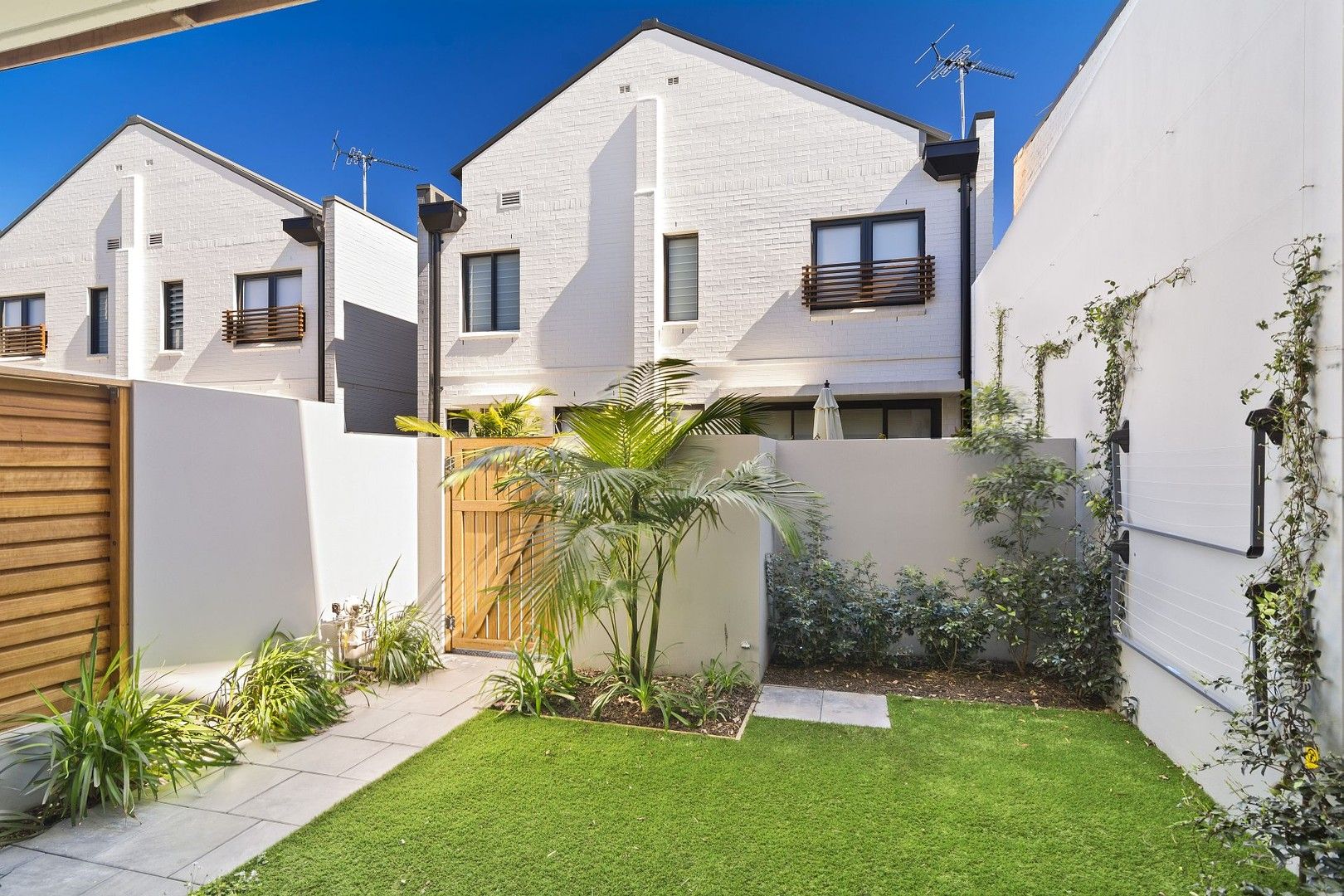 2 bedrooms Townhouse in 5/31-41 Queen Street ALEXANDRIA NSW, 2015