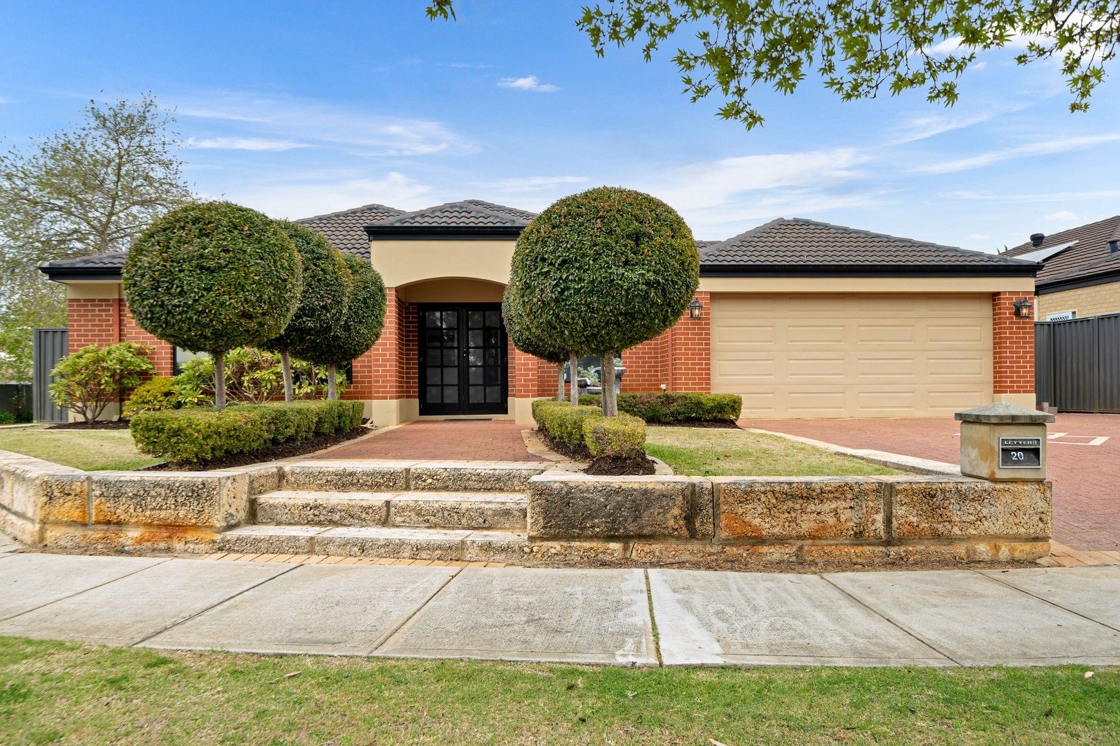 4 bedrooms House in 20 Turkich Parade AVELEY WA, 6069