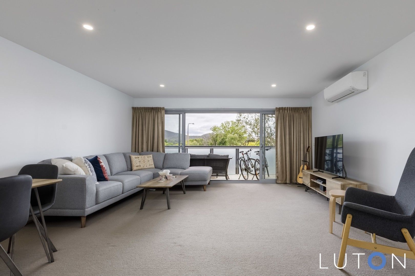 23/10 Ipima Street, Braddon ACT 2612, Image 2