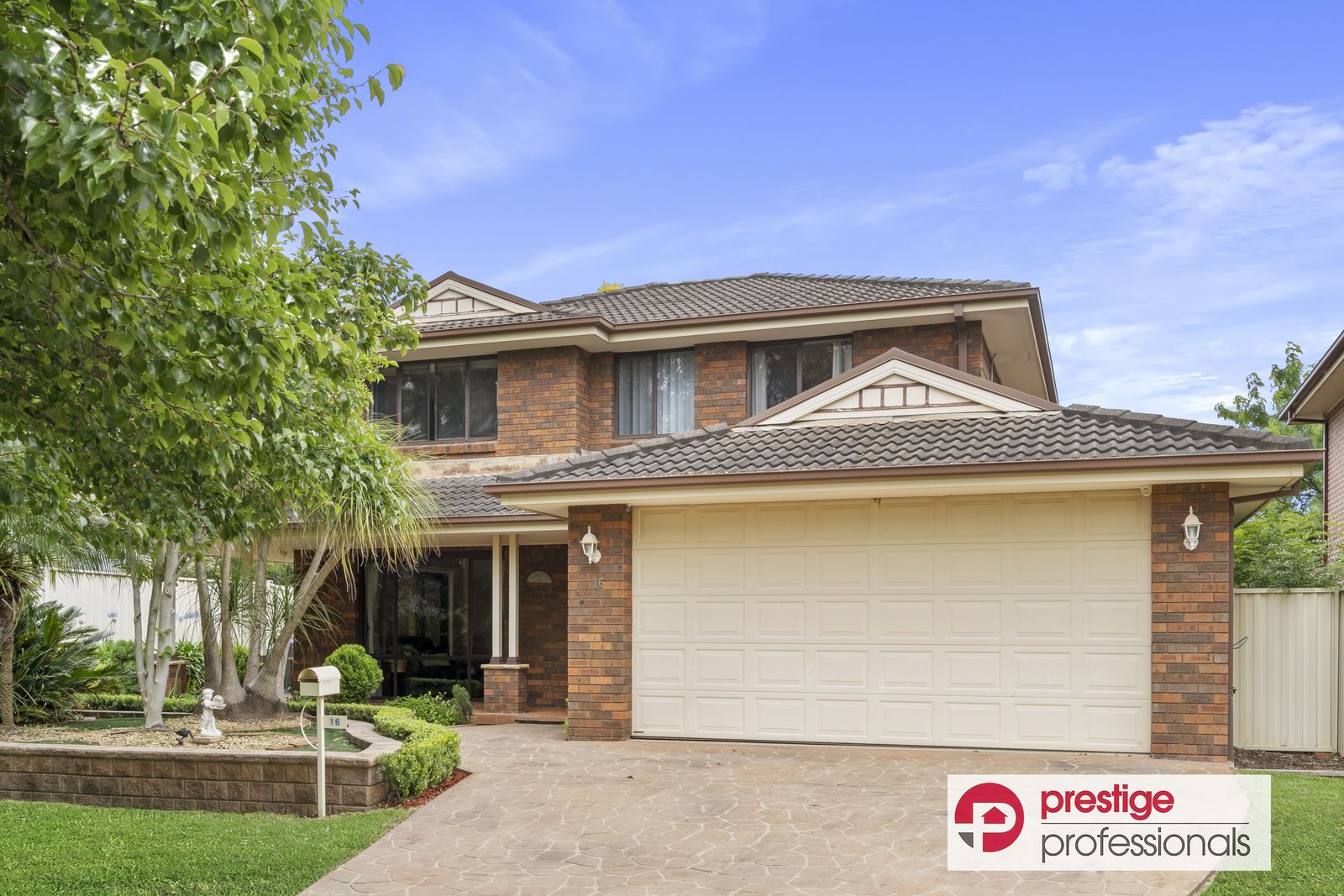 16 Beddington Court, Wattle Grove NSW 2173, Image 0