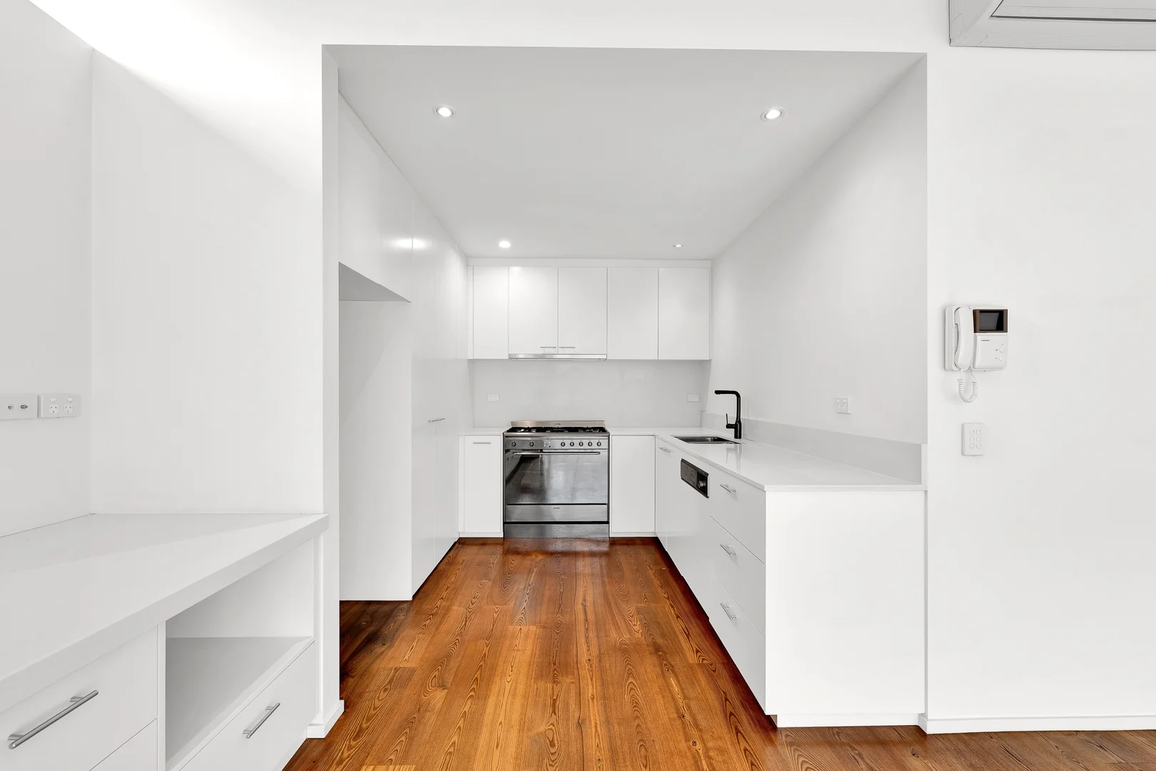 Additional image 4 of 6/2 Mercer Rd, Armadale VIC 3143