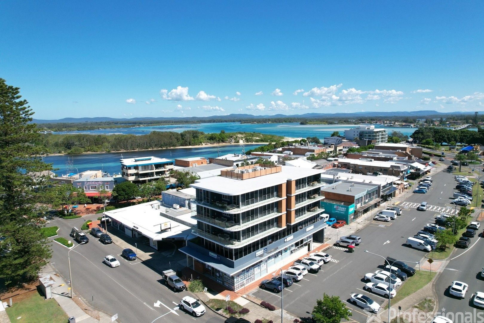 2 bedrooms Apartment / Unit / Flat in 9/7-9 Beach Street FORSTER NSW, 2428