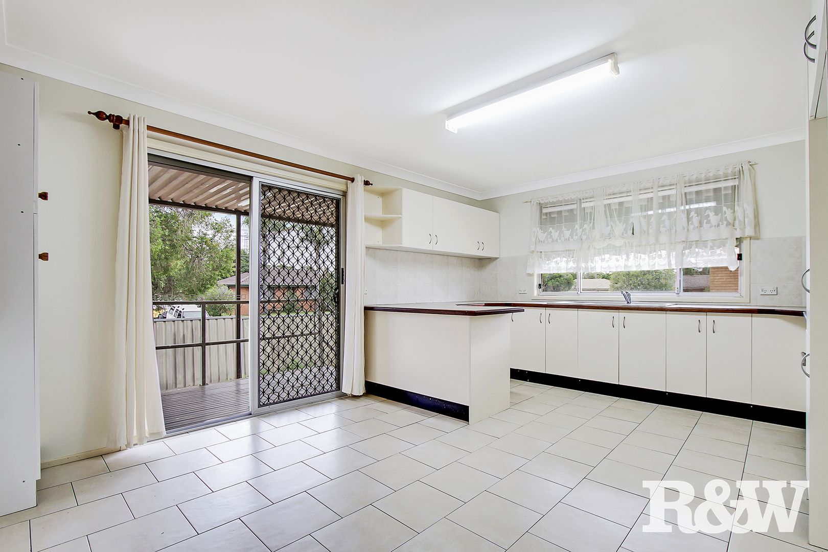 9 Munmora Place, Oxley Park NSW 2760, Image 1