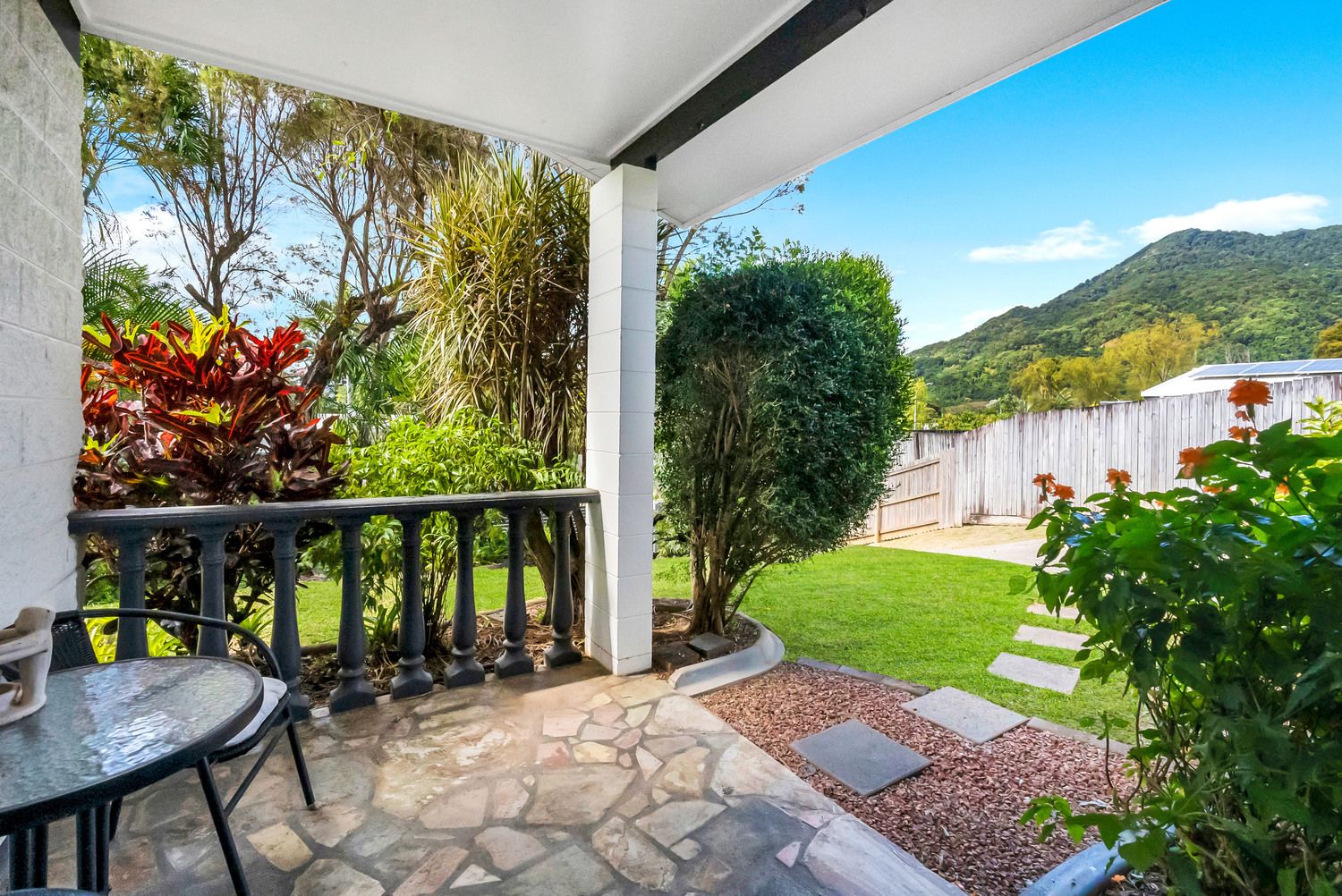 3 bedrooms House in 19 Carramar Crescent CARAVONICA QLD, 4878