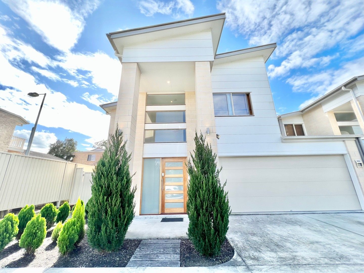 4 bedrooms Townhouse in UNIT 1/106 BRYANTS ROAD SHAILER PARK QLD, 4128