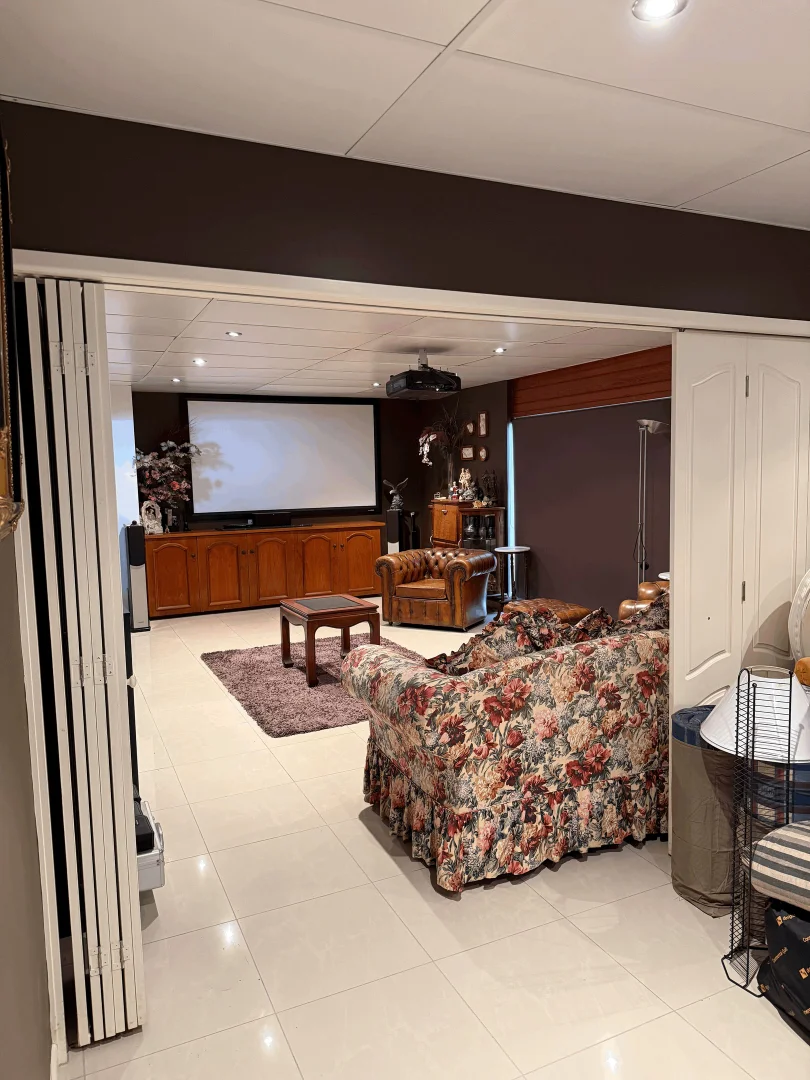 Additional image 8 of 86 Commodore Drive, Surfers Paradise QLD 4217