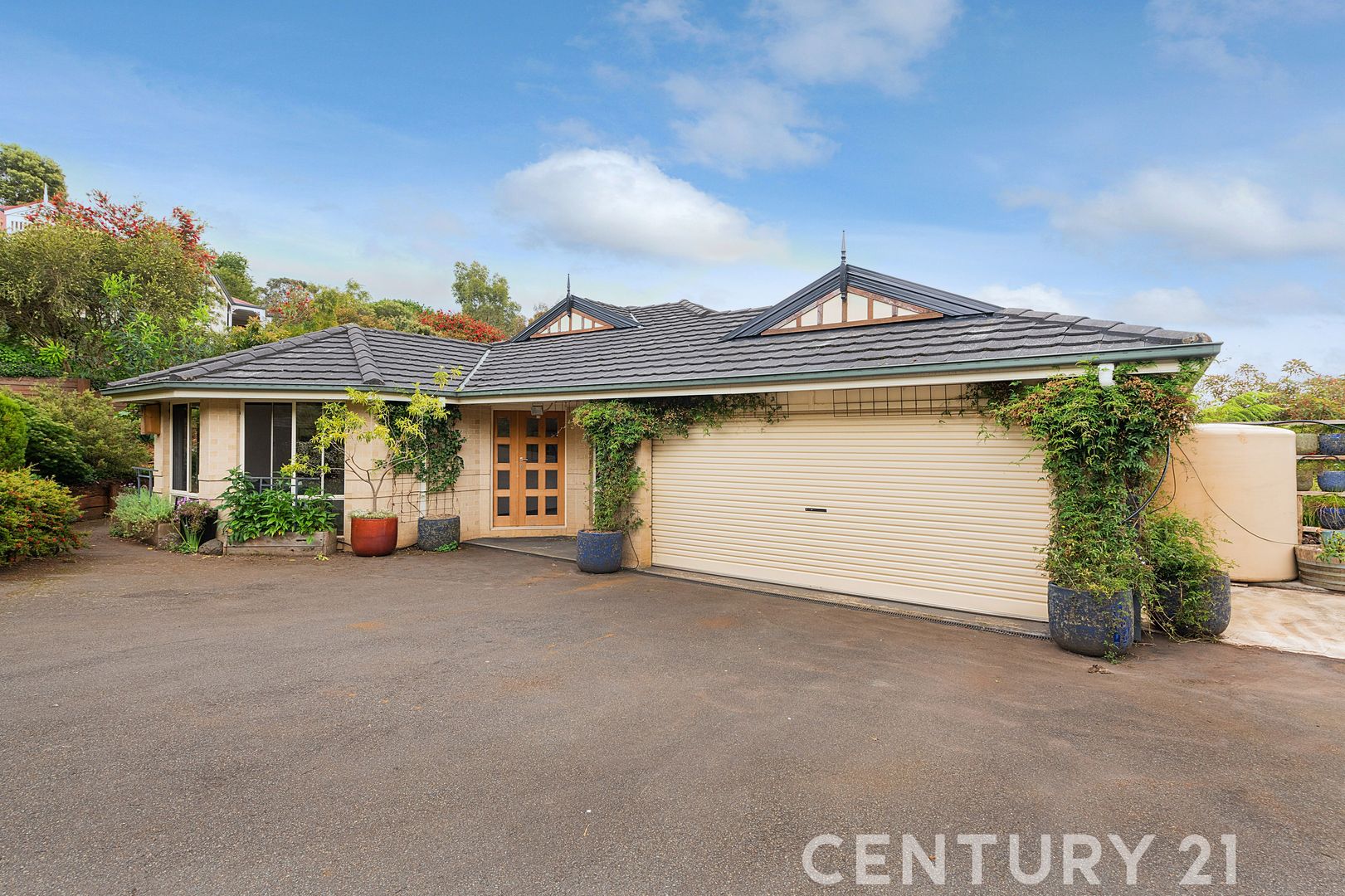 Sold 6 Lucia Court Gembrook VIC 3783 on 08 Mar 2023 2018241540 Domain