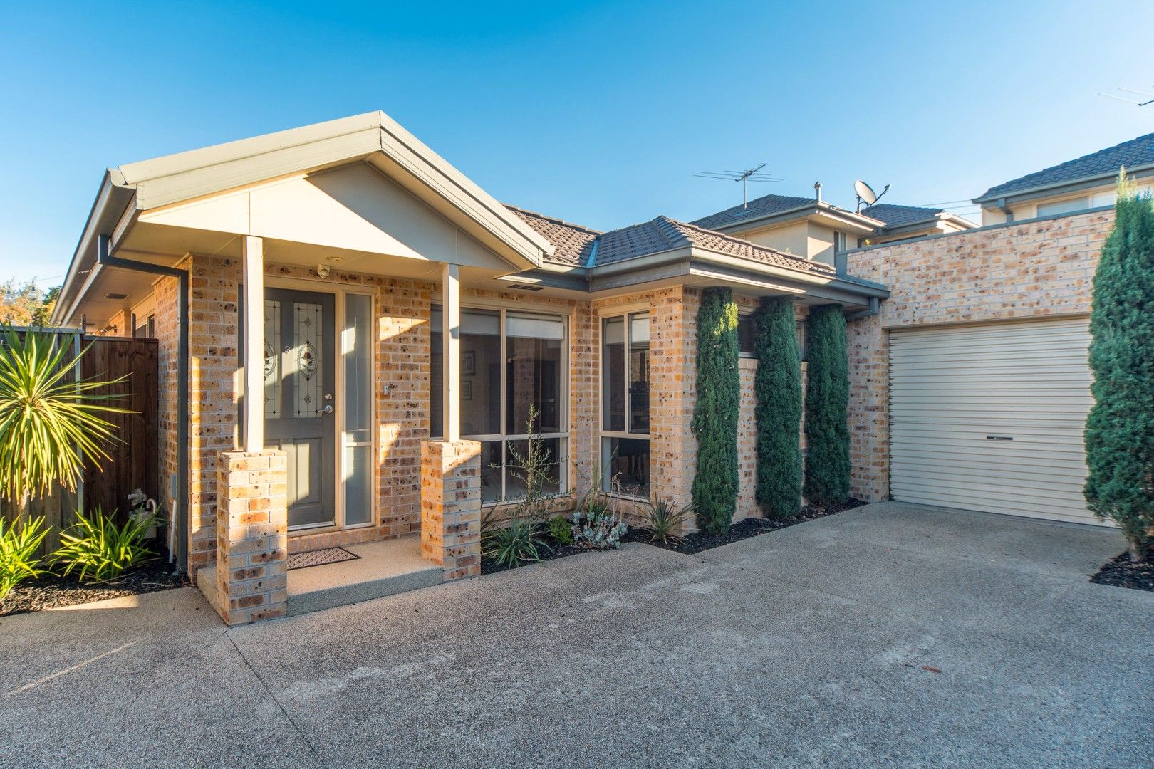 2 bedrooms Apartment / Unit / Flat in 3/2a Myra Street SEAFORD VIC, 3198