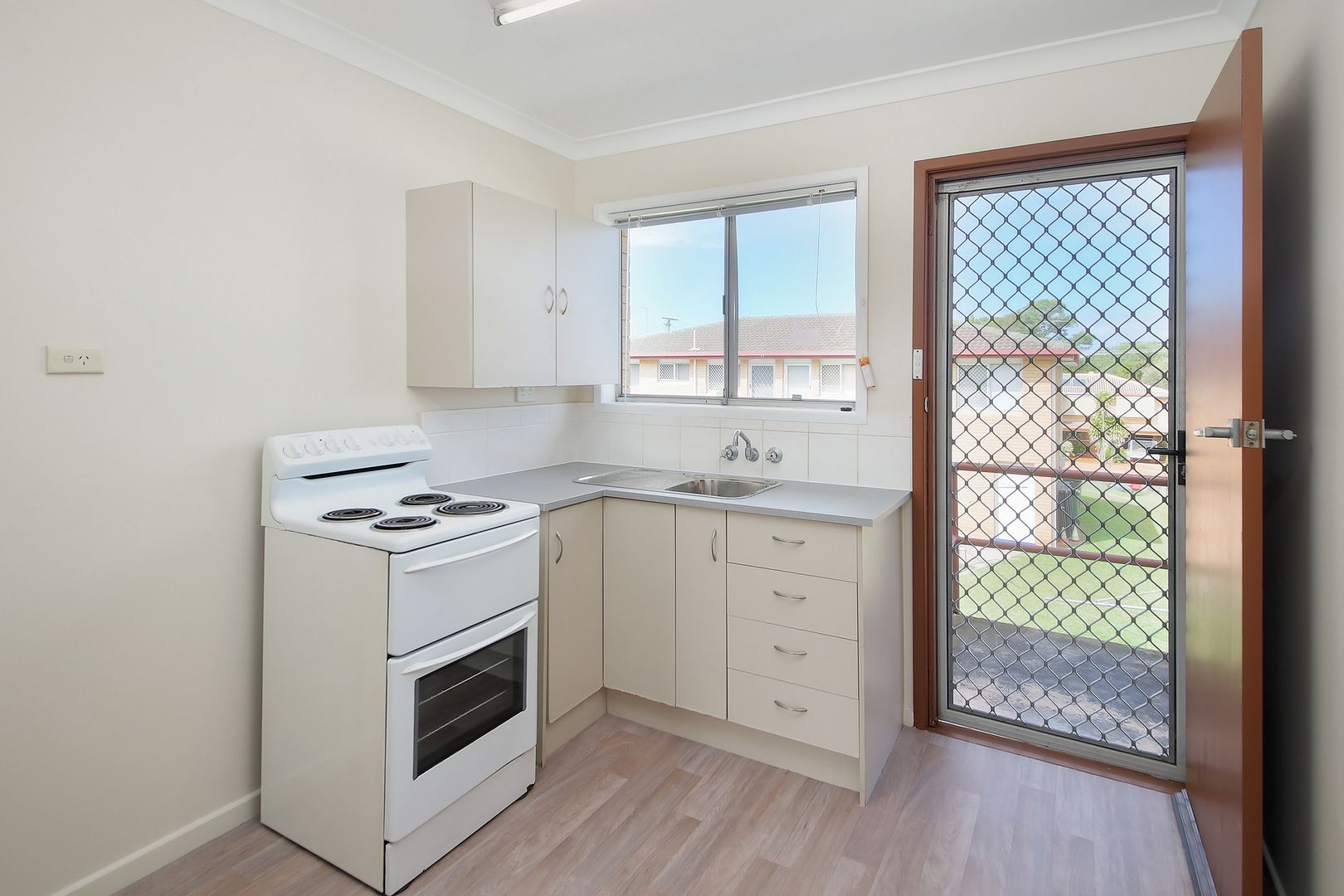 4/15 Strathairlie Square, Macgregor QLD 4109 Apartment For Rent