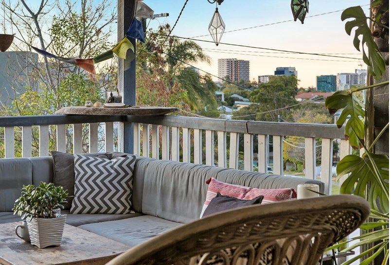 3 bedrooms House in 8 Seven Oaks Street TARINGA QLD, 4068