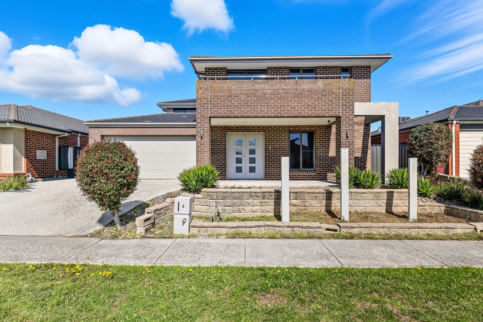 4 bedrooms House in 8 Gelderland Drive CLYDE NORTH VIC, 3978