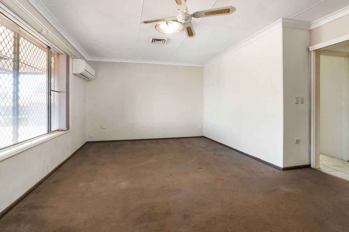 2 Maitland Court, Dampier WA 6713, Image 2