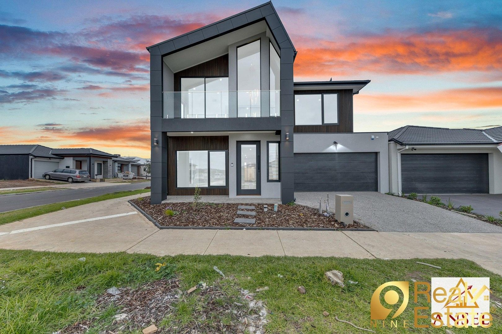 5 bedrooms House in 38 HERCULES DRIVE TRUGANINA VIC, 3029