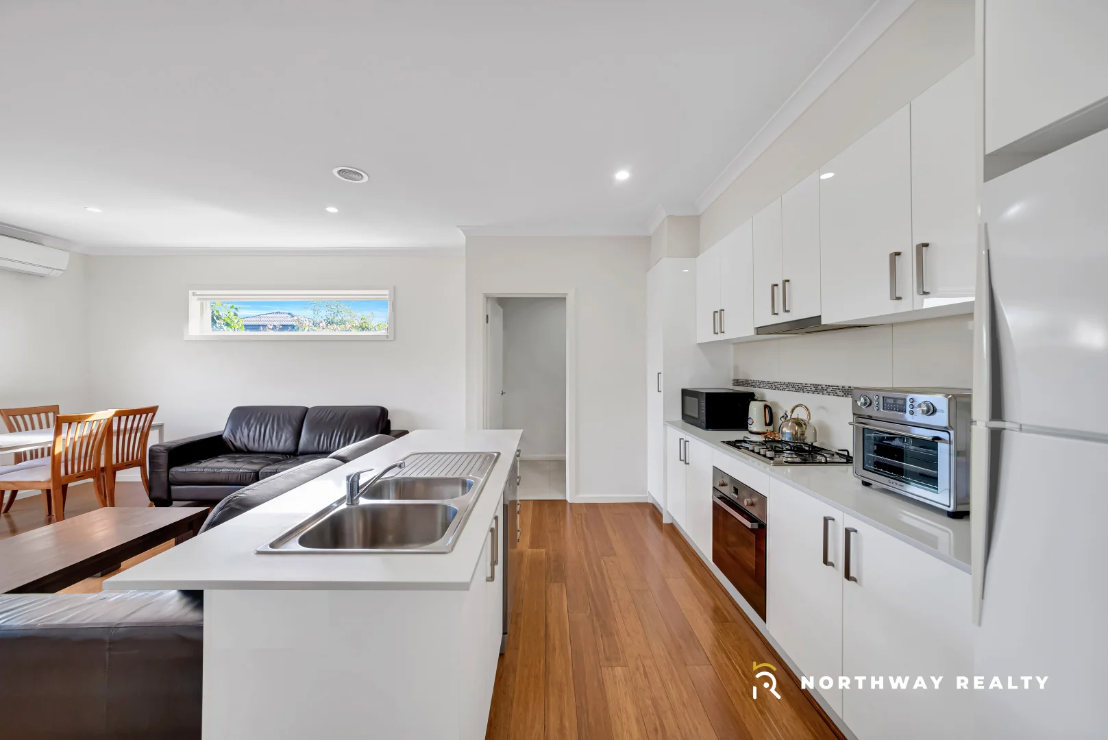 Additional image 4 of 4/31 Hanson Road, Craigieburn VIC 3064