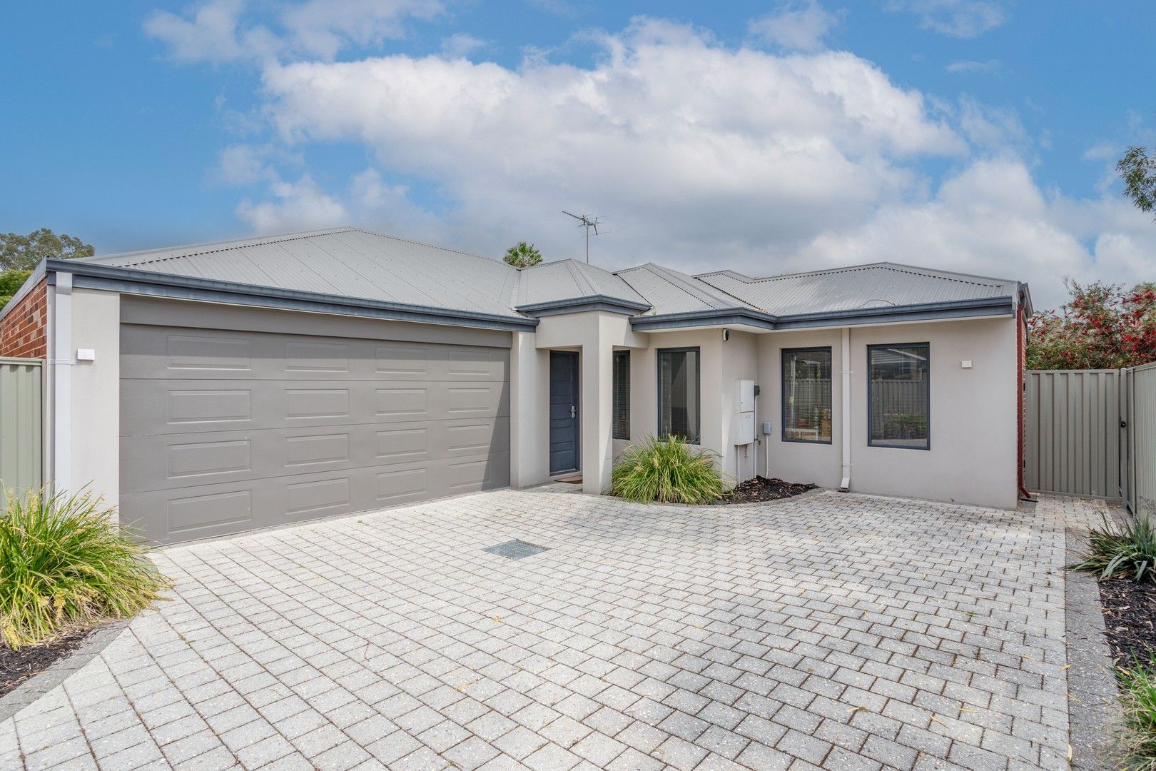 3 bedrooms House in 7B Chasley Court KELMSCOTT WA, 6111