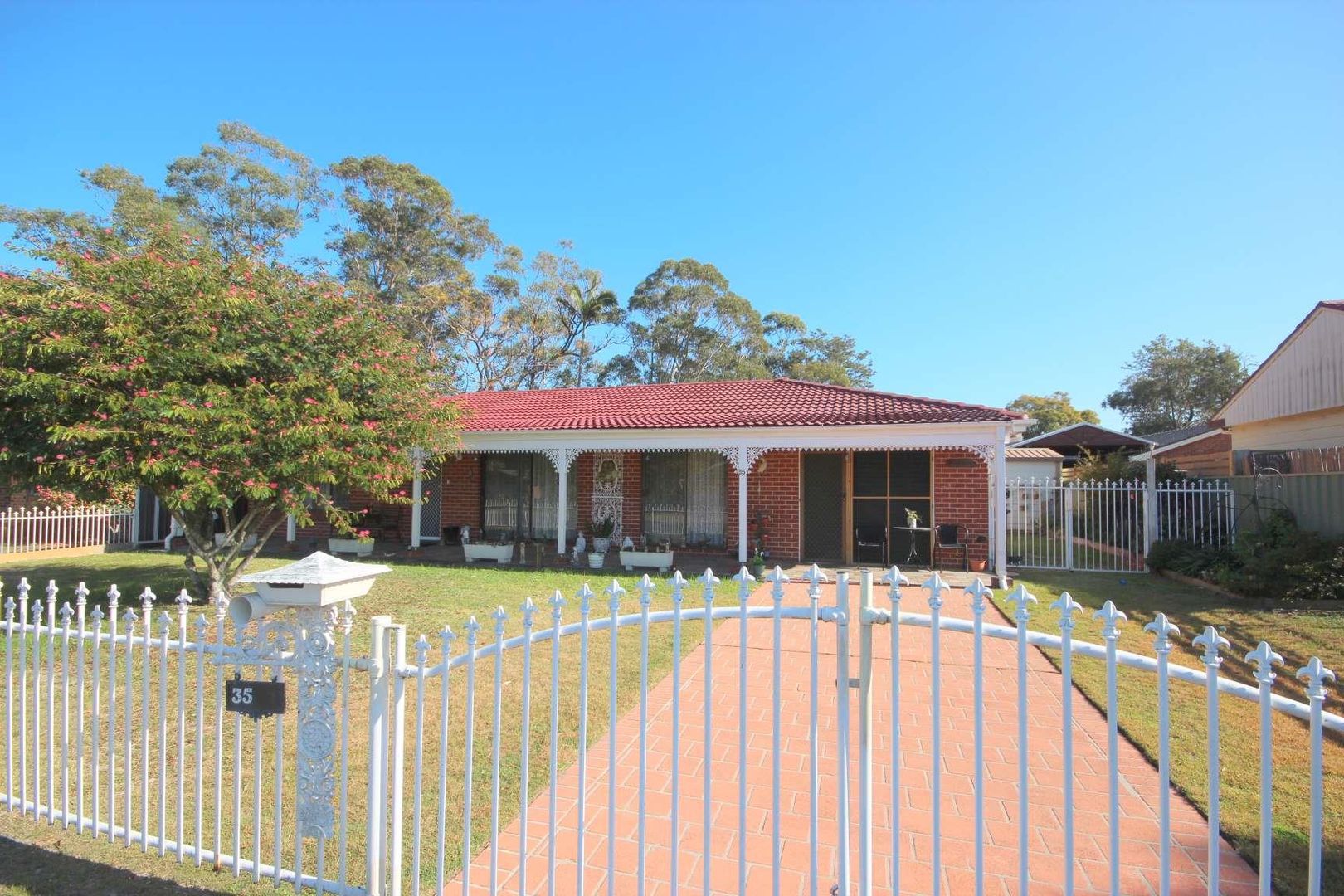 35 Clemenceau Crescent, Tanilba Bay NSW 2319