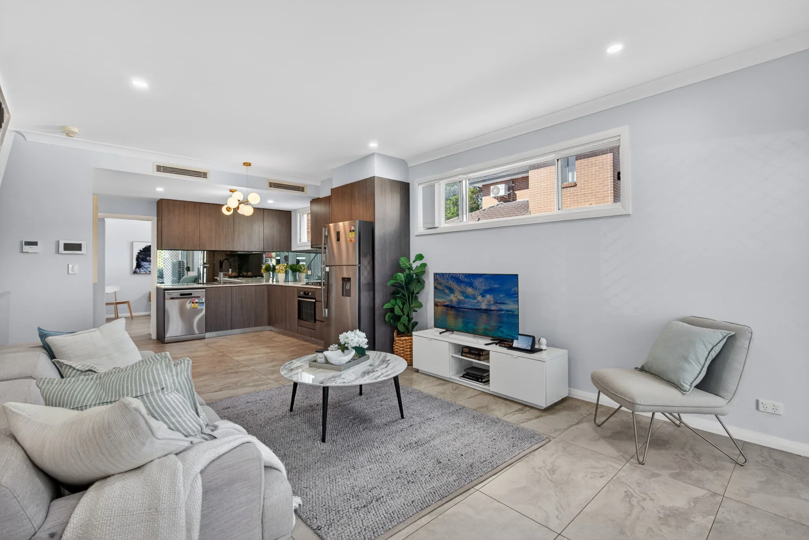 Additional image 3 of 2/21 Carinya Road, Girraween NSW 2145