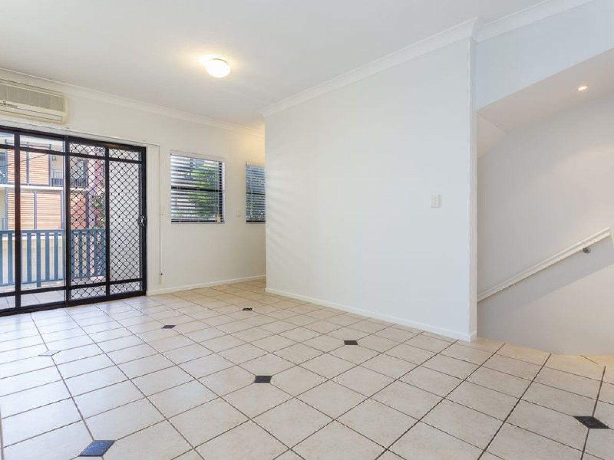 6/85 Berry Street, Spring Hill QLD 4000, Image 2
