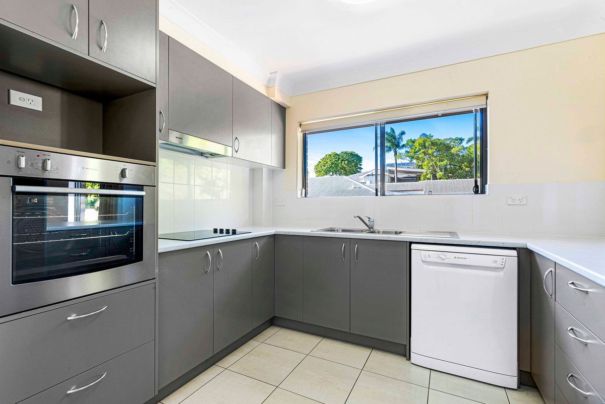 2 bedrooms Apartment / Unit / Flat in 9/3 Curd Street GREENSLOPES QLD, 4120