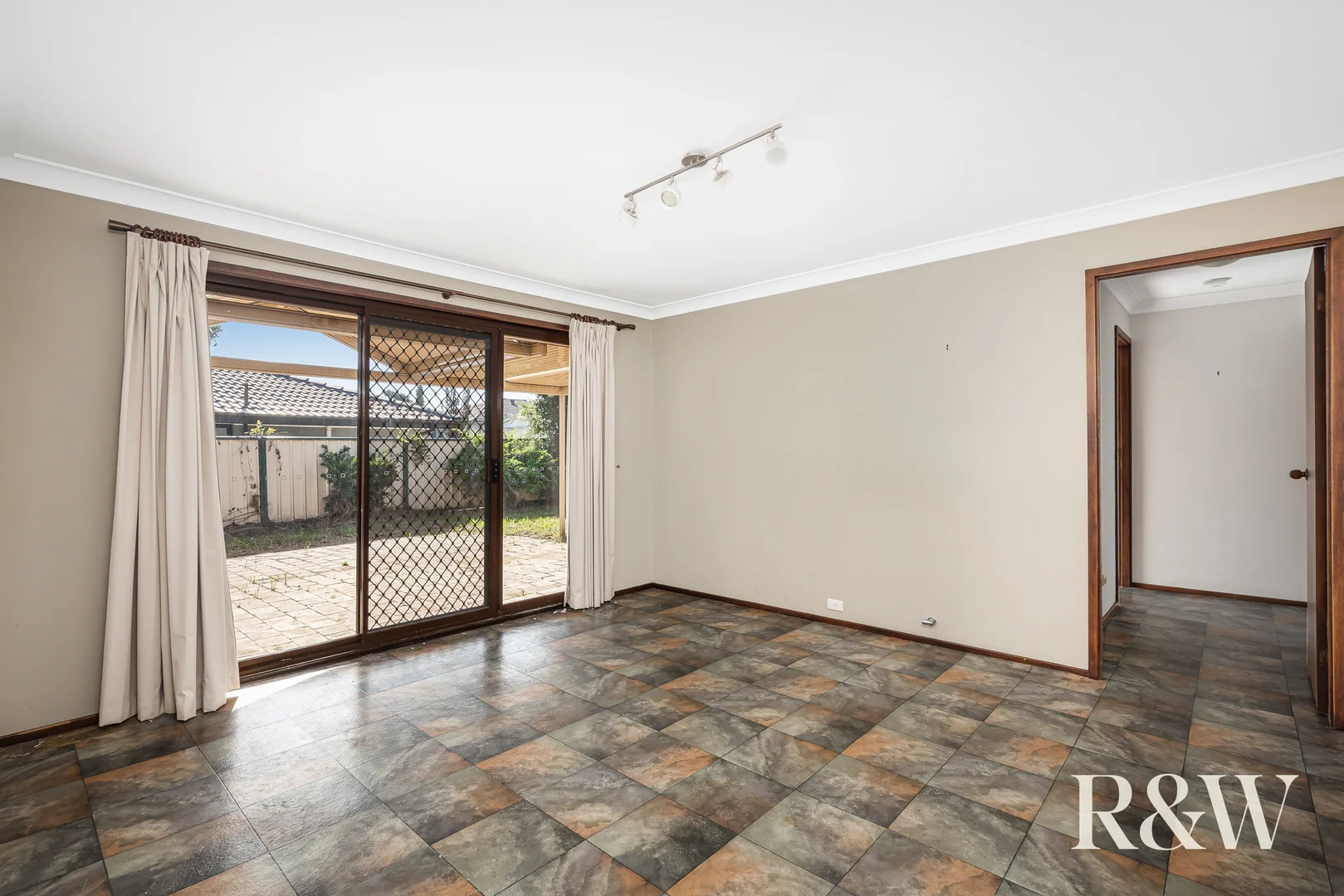 Additional image 4 of 14 Hascombe Way, St Clair NSW 2759