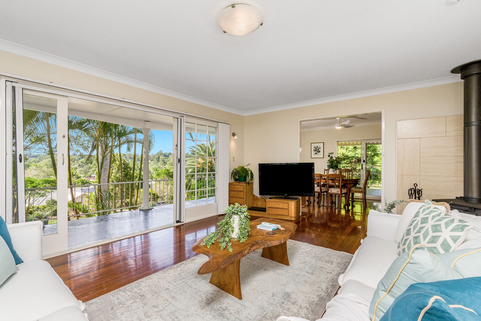 13 Yamble Drive, Ocean Shores NSW 2483, Image 2