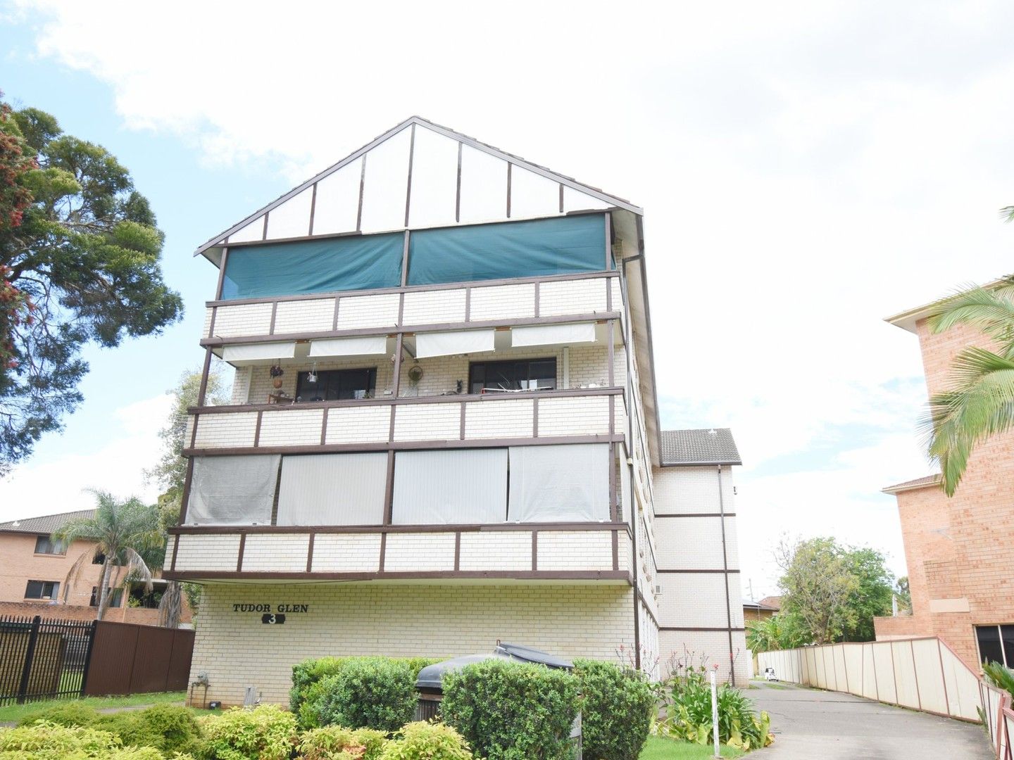 2 bedrooms Apartment / Unit / Flat in 1/3 Equity Place CANLEY VALE NSW, 2166