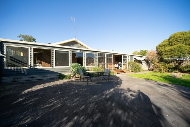 Picture of 6 Fowler Grove, NEWHAVEN VIC 3925