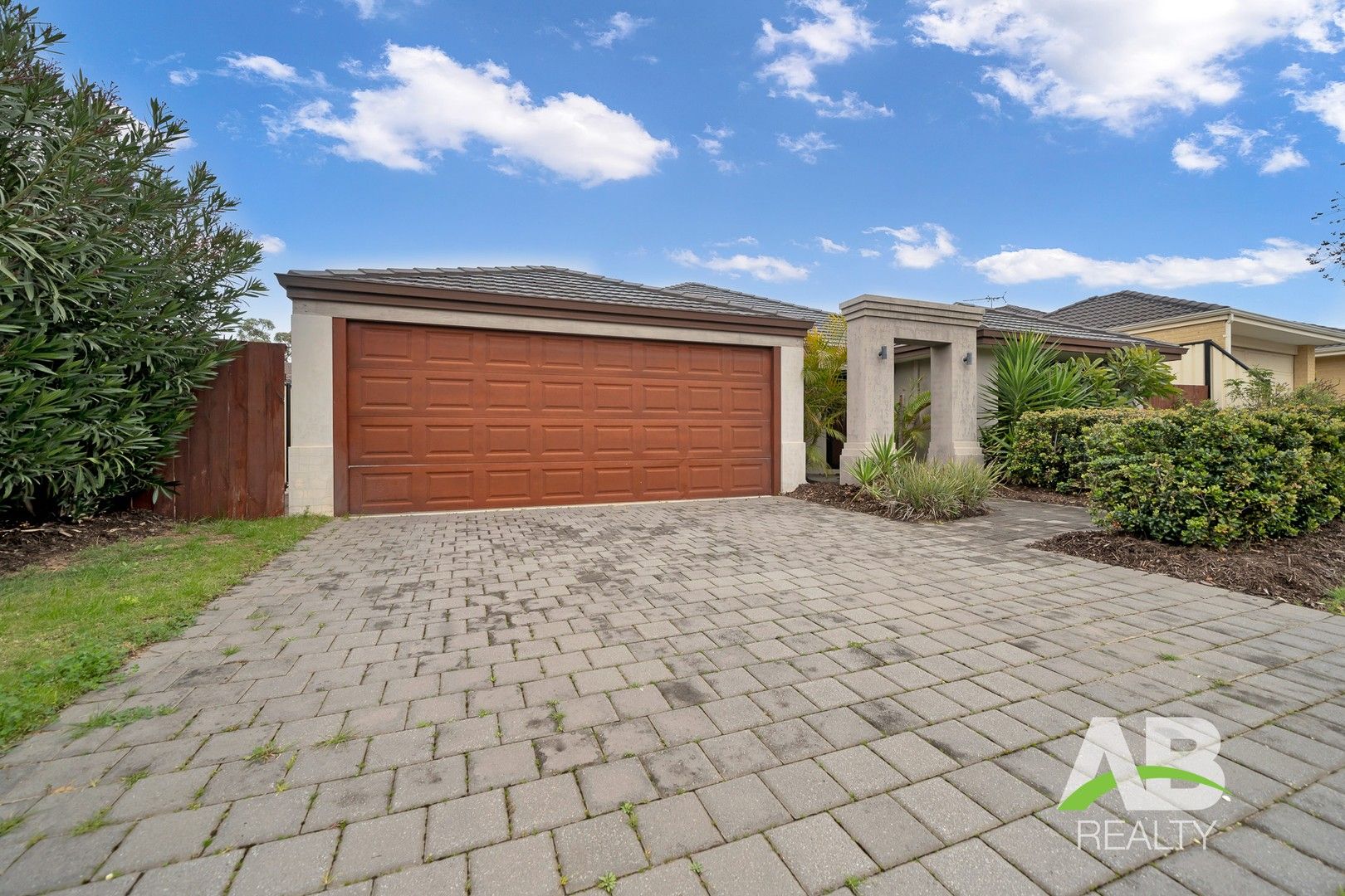 4 bedrooms House in 12 Cylinders Loop CLARKSON WA, 6030