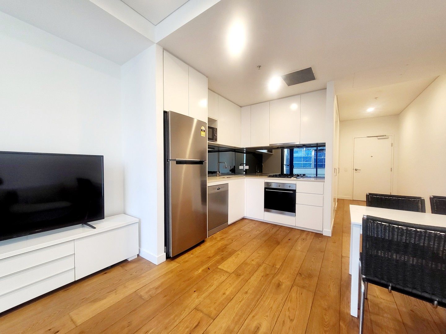 1 bedrooms Apartment / Unit / Flat in 404/26 Cambridge Street EPPING NSW, 2121