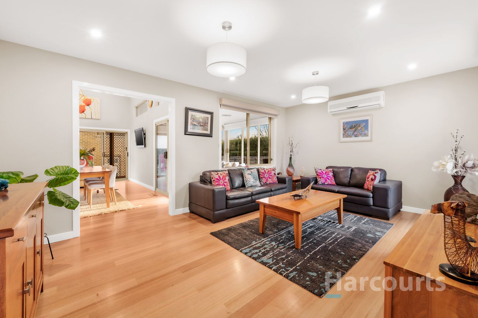 16 Deanswood Close, Wantirna South VIC 3152, Image 2