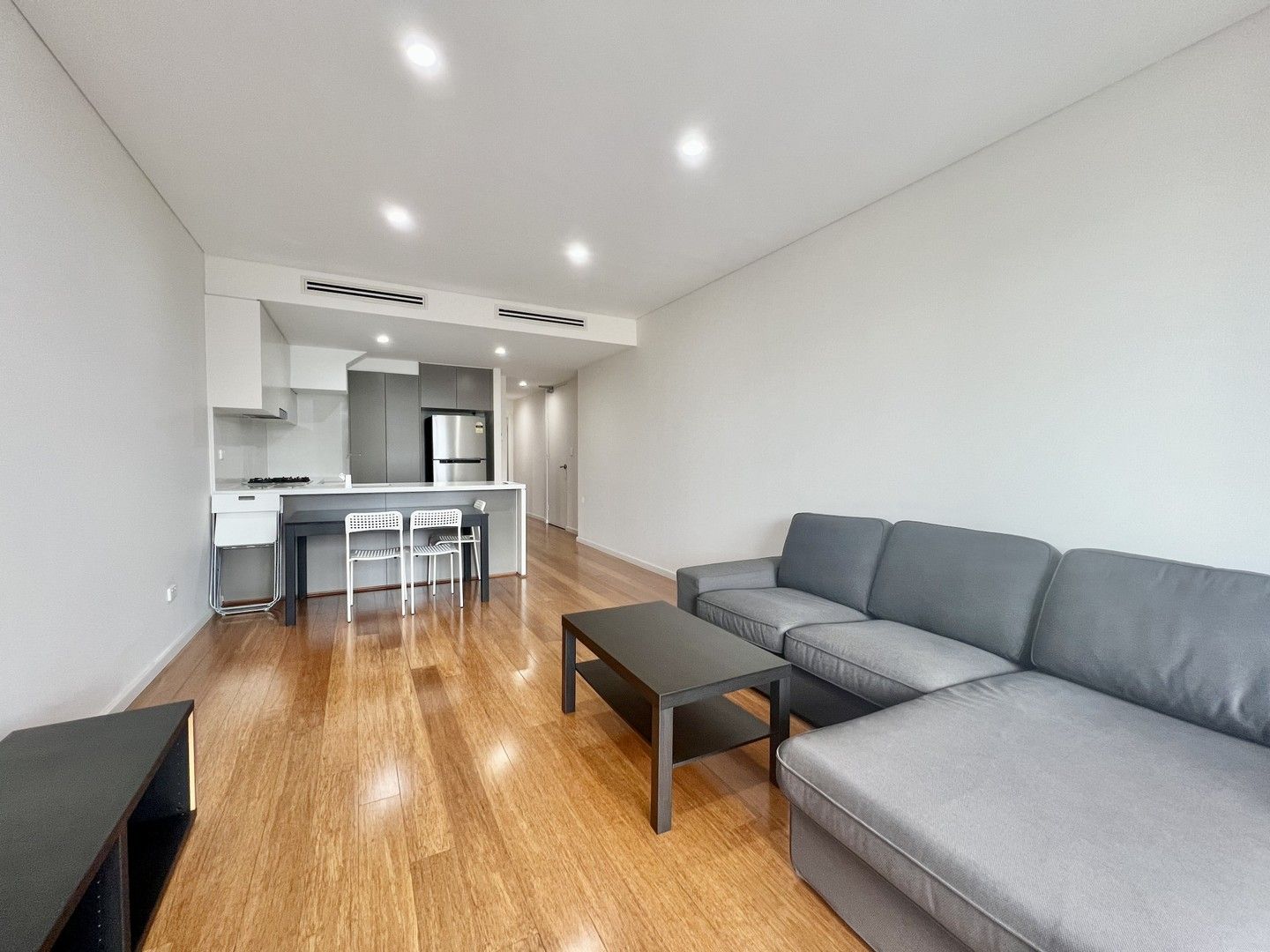 4 bedrooms Apartment / Unit / Flat in Furnished/L5/69-71 Parramatta Road CAMPERDOWN NSW, 2050