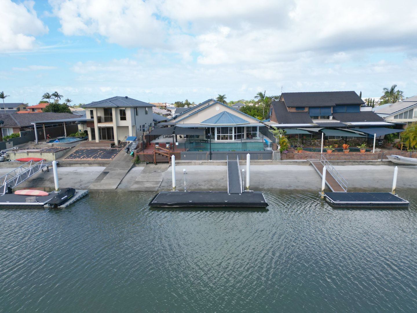 32 Seaspray Street, Paradise Point QLD 4216, Image 1