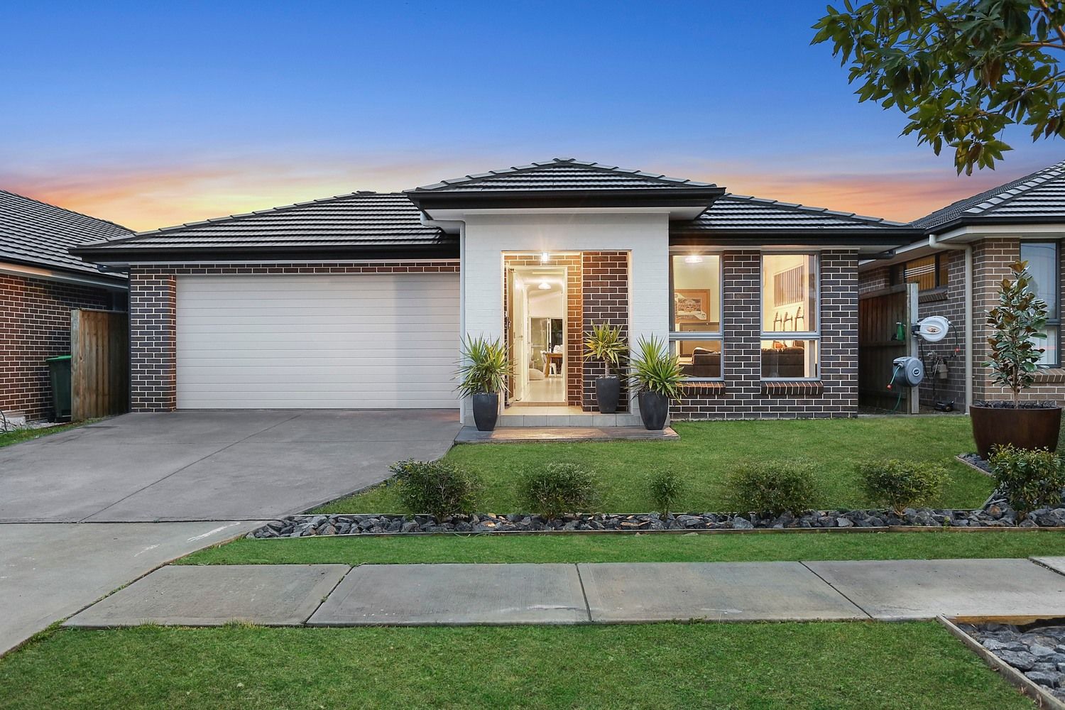 6 Sandhurst Drive, Gledswood Hills Property History & Address