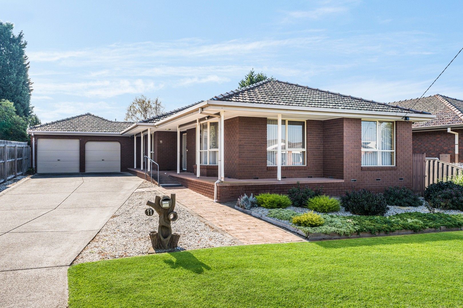 3 bedrooms House in 11 Carramar Drive BELL PARK VIC, 3215