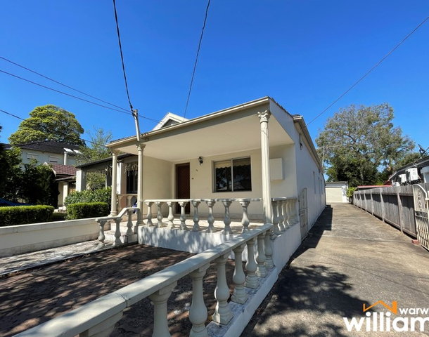 39 Arthur Street, Rodd Point NSW 2046