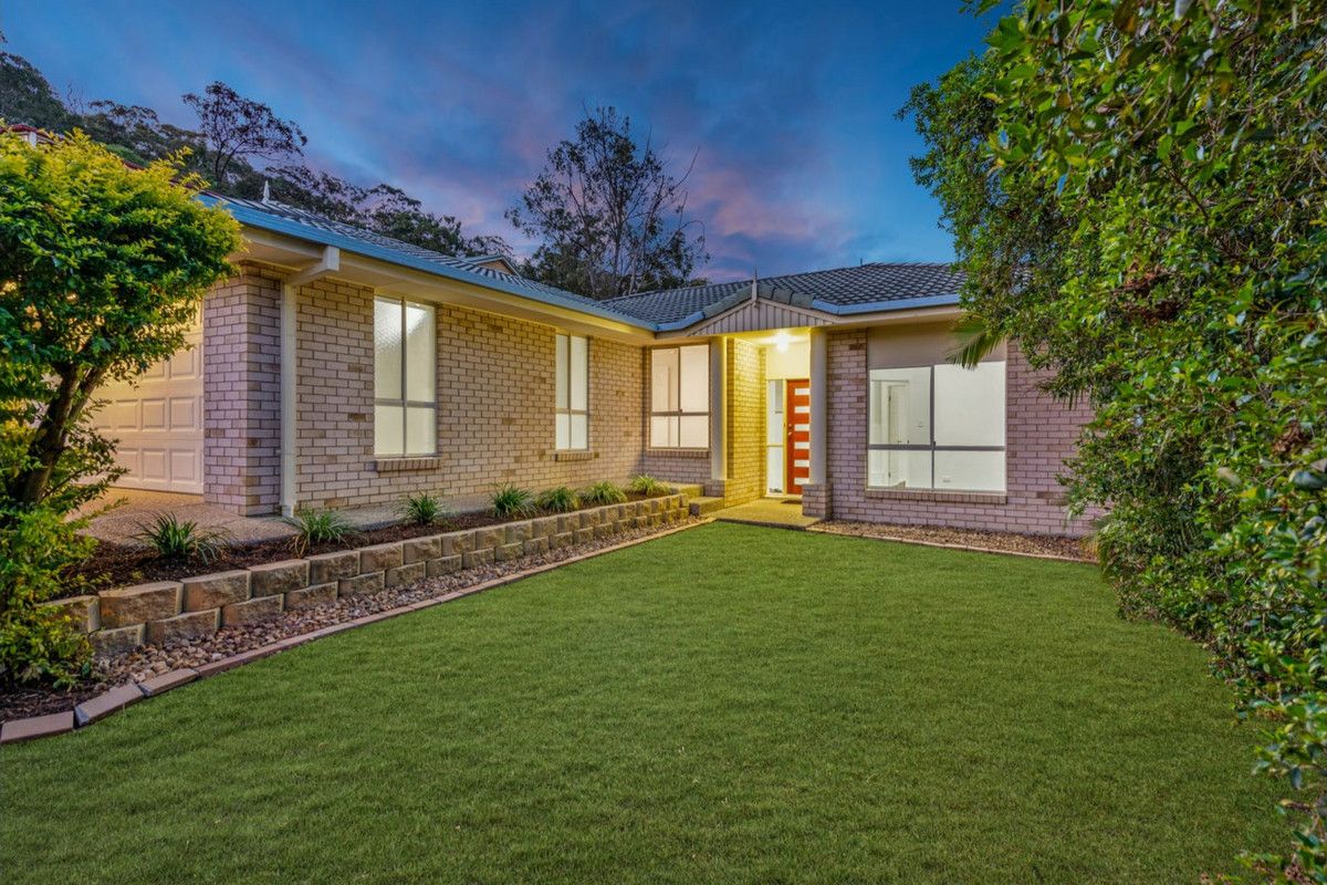 4 bedrooms House in 13 Amanu Crescent PACIFIC PINES QLD, 4211