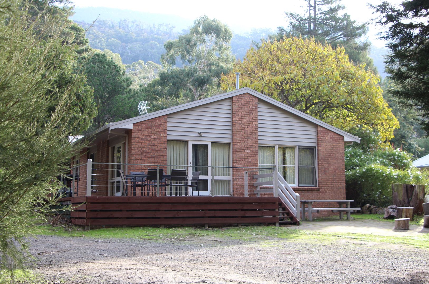 18 Warren Road, Halls Gap Property History & Address Research Domain