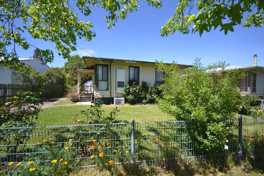 14 Simmonds Street, Mount Beauty VIC 3699, Image 0