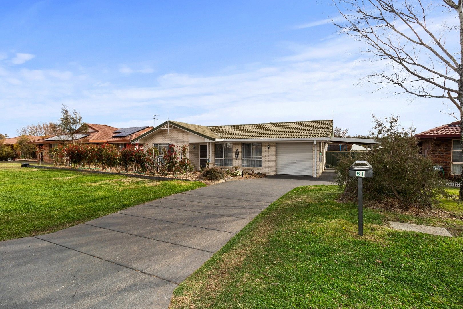 3 bedrooms House in 61 MacDonald Drive ARMIDALE NSW, 2350