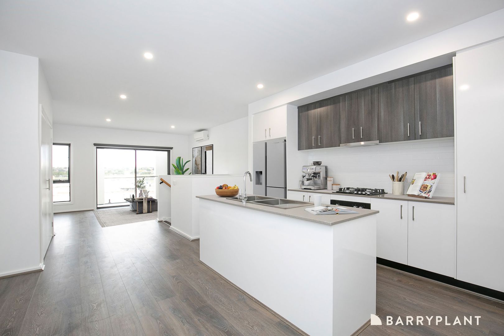 21 Tanzanite Court, Berwick VIC 3806, Image 1