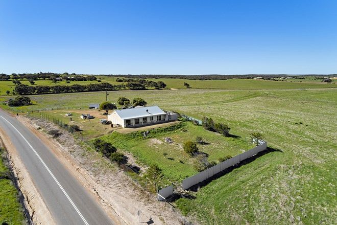 Picture of 28 Jandanol Road, GREENOUGH WA 6532