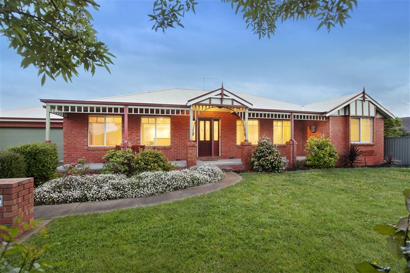 7 Castlebar Close, INVERMAY PARK VIC 3350, Image 0