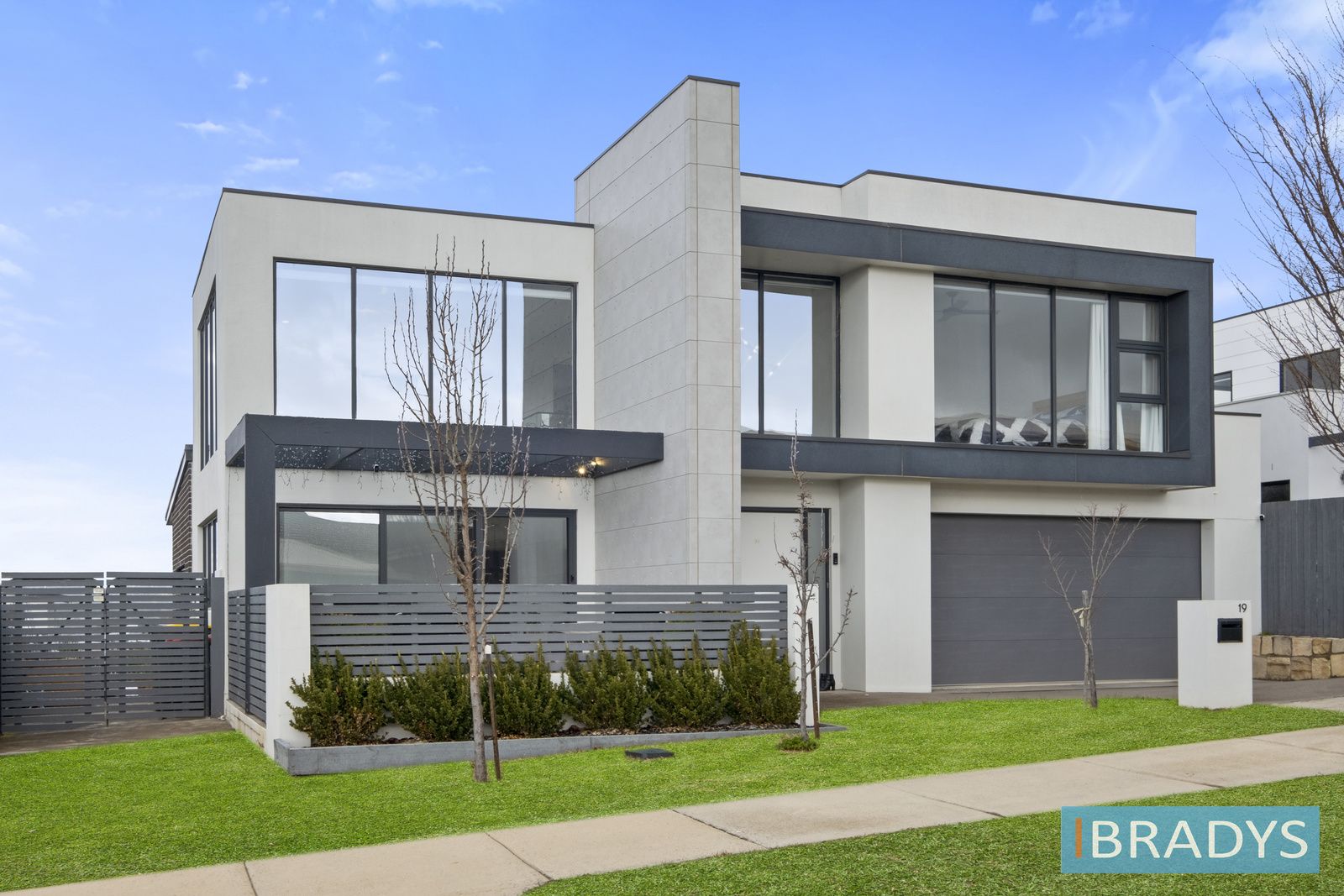 4 bedrooms House in 19 Heseltine Street DENMAN PROSPECT ACT, 2611