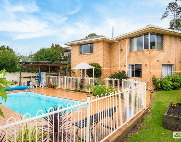 16 Tathra Road, Bega NSW 2550