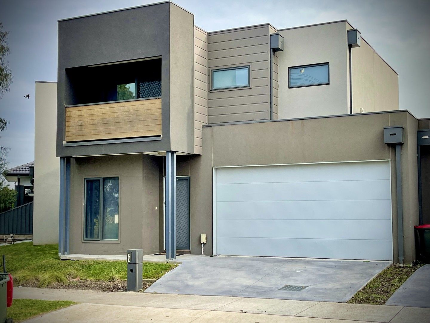 3 bedrooms Townhouse in 23 Everglade Crescent ROXBURGH PARK VIC, 3064
