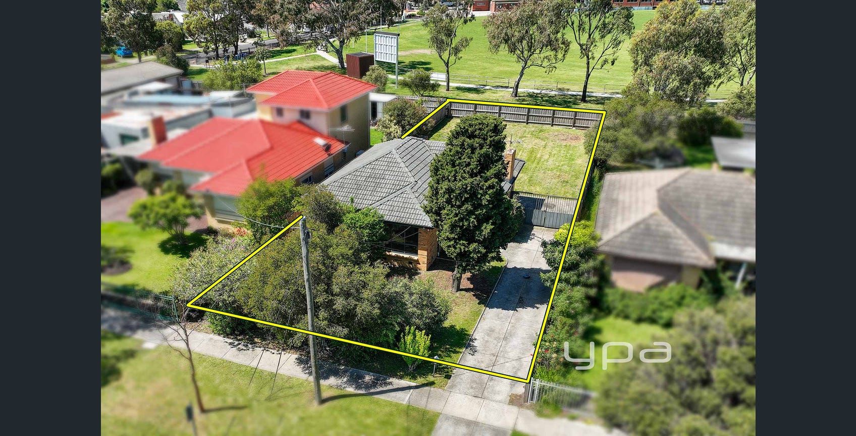 3 bedrooms House in 152 East Street HADFIELD VIC, 3046
