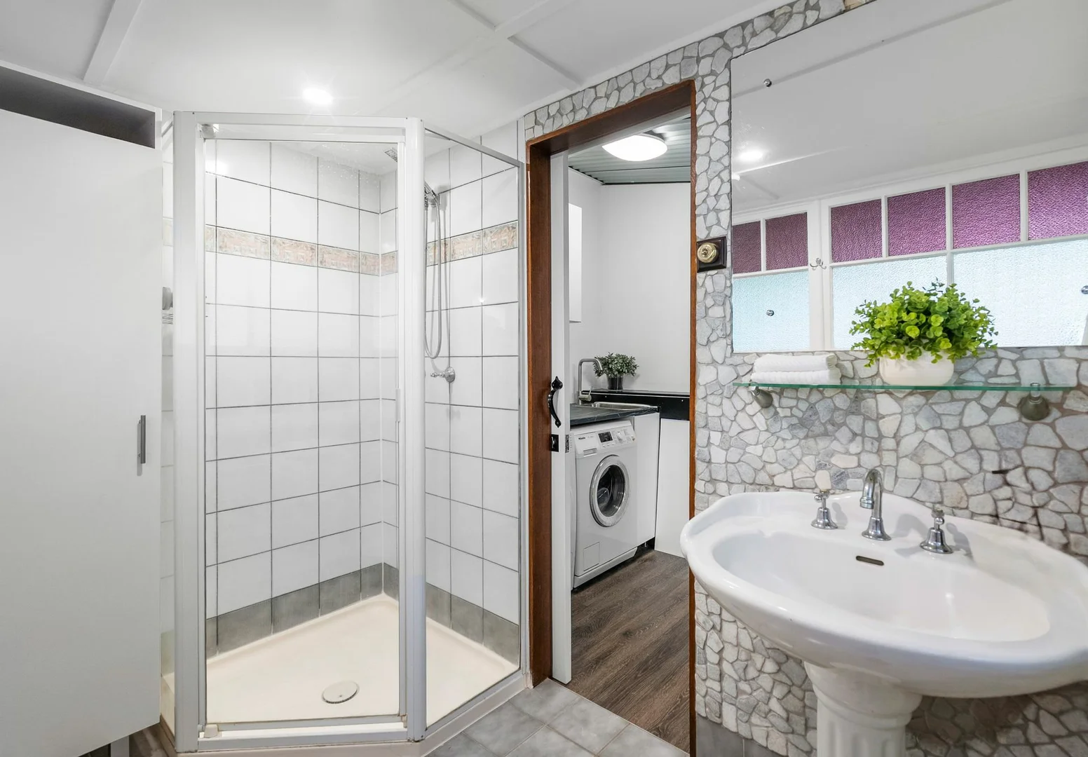 Additional image 18 of 21 Bay Street, Redland Bay QLD 4165